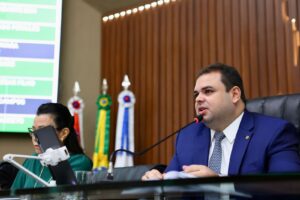 Leia mais sobre o artigo Doença rara, Atrofia Muscular Espinhal (AME), terá semana de conscientização a partir de lei de autoria do deputado Roberto Cidade
