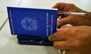 Leia mais sobre o artigo Desemprego recua para 8% no segundo trimestre