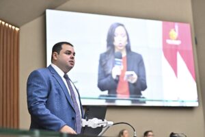 Leia mais sobre o artigo Deputado estadual Roberto Cidade tem sete leis sancionadas, nas áreas de saúde, economia, direitos humanos e cultura