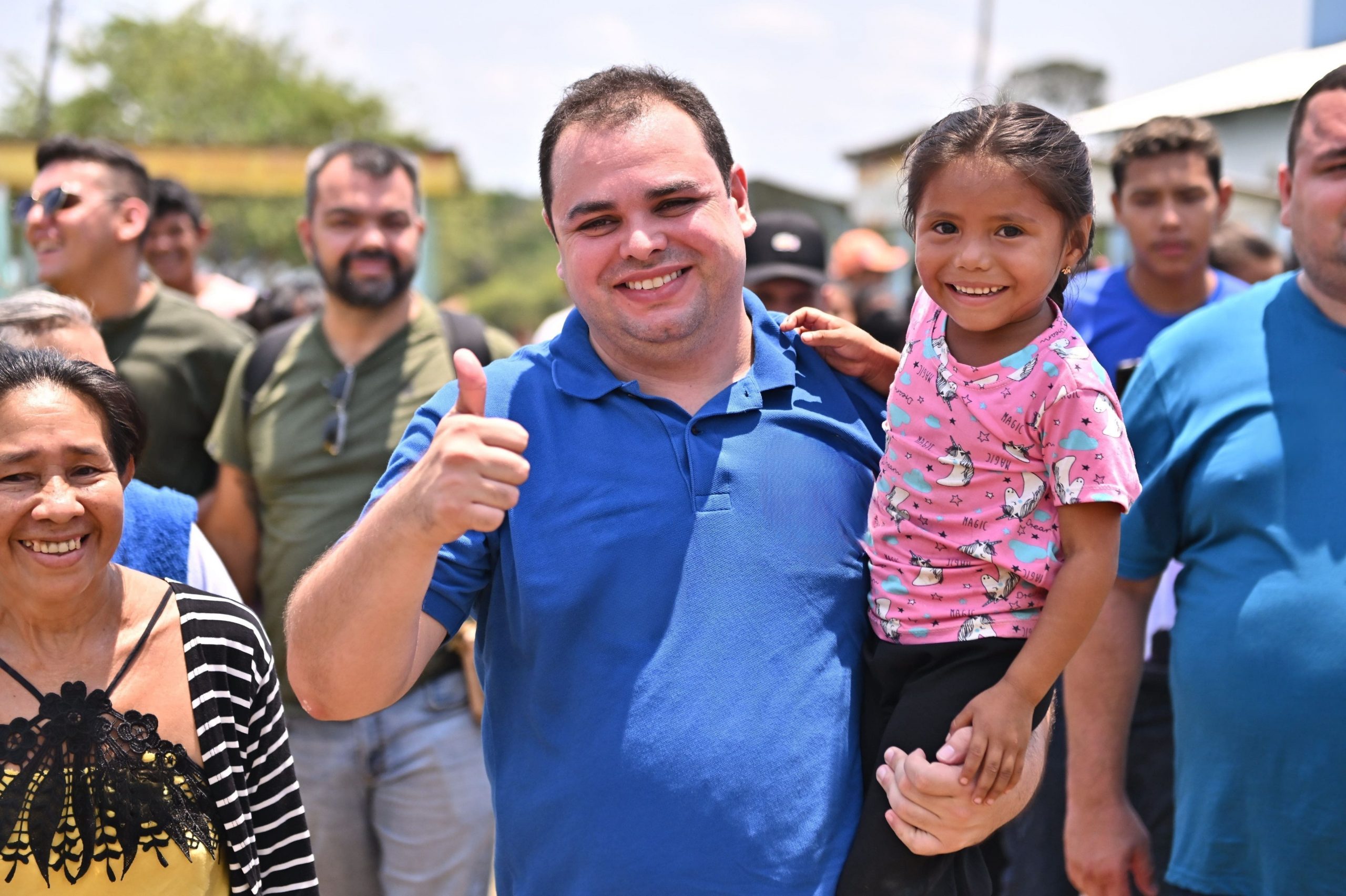 No momento, você está visualizando Roberto Cidade é o pré-candidato que mais cresce em Manaus e já figura na terceira colocação, aponta pesquisa