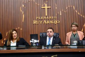 Leia mais sobre o artigo Plenário da Aleam aprova cinco Projetos de Lei de autoria do deputado Roberto Cidade
