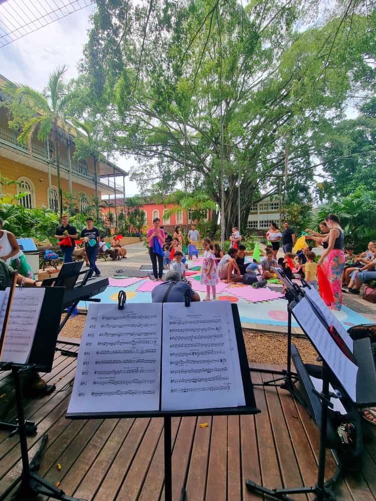 No momento, você está visualizando Férias escolares: Teatro Amazonas recebe espetáculo “Disquinhos”