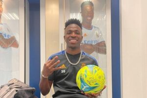 Leia mais sobre o artigo Vini Jr sai em defesa de jogador acusado de estupro