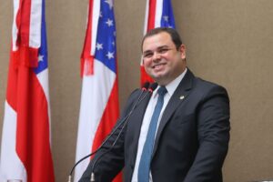Leia mais sobre o artigo Roberto Cidade parabeniza Boi Caprichoso e destaca trabalho de órgãos estaduais no Festival Folclórico de Parintins
