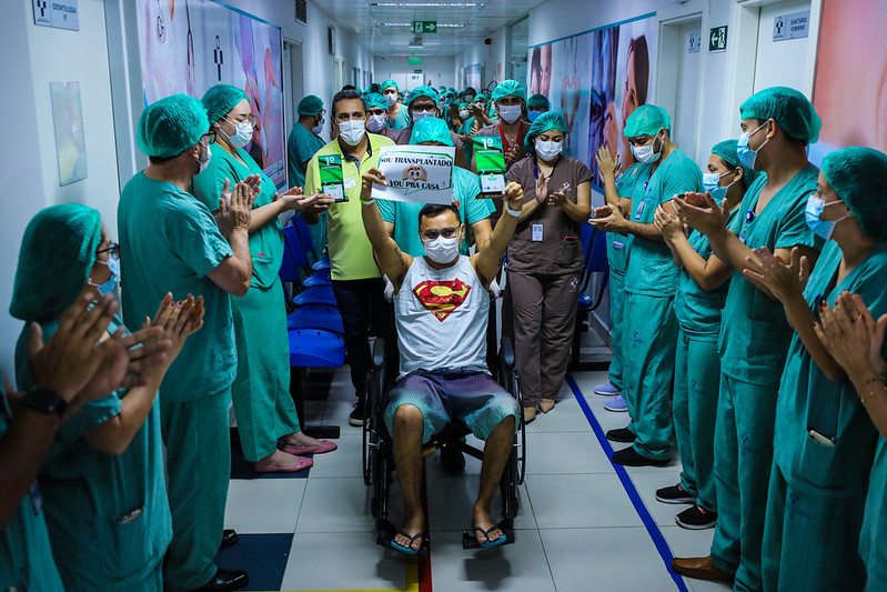 No momento, você está visualizando Primeiro transplantado renal da rede pública de saúde do Amazonas recebe alta