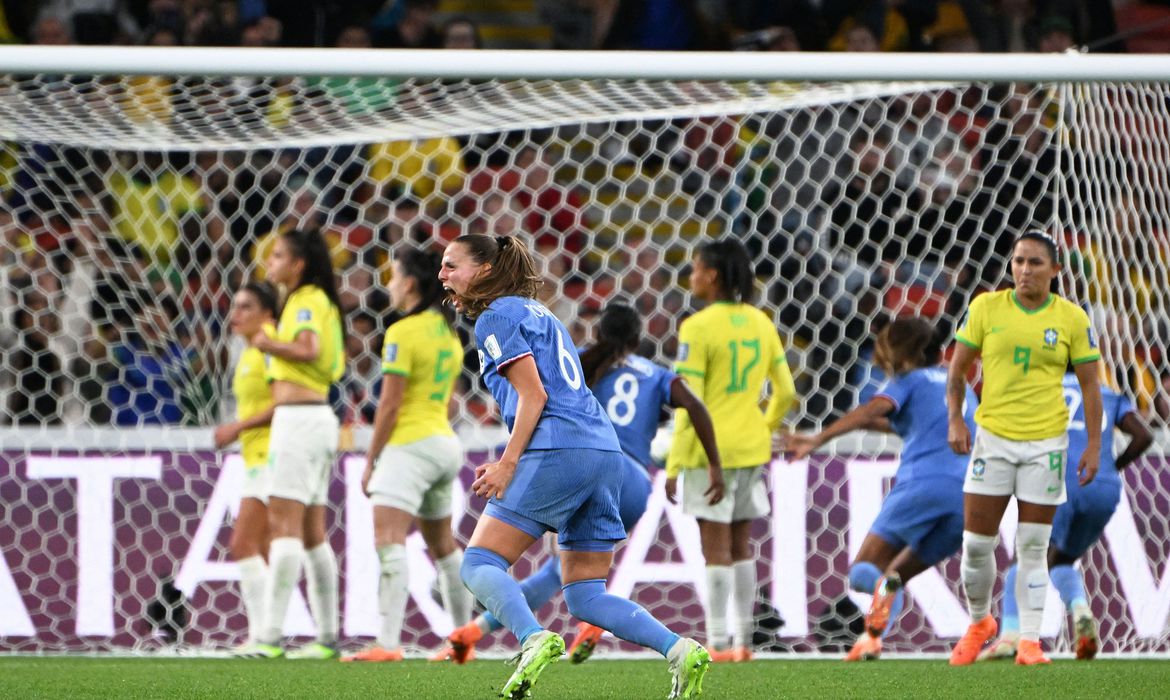 No momento, você está visualizando França vence Brasil e assume a ponta do grupo F do Mundial: 2 a 1