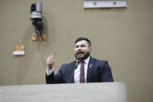 Leia mais sobre o artigo Vereador Capitão Carpê desdenha e zomba de manifestação de familiares de presos