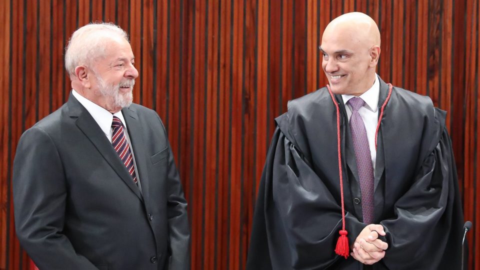 No momento, você está visualizando Lula defende punição severa a agressores de Alexandre de Moraes