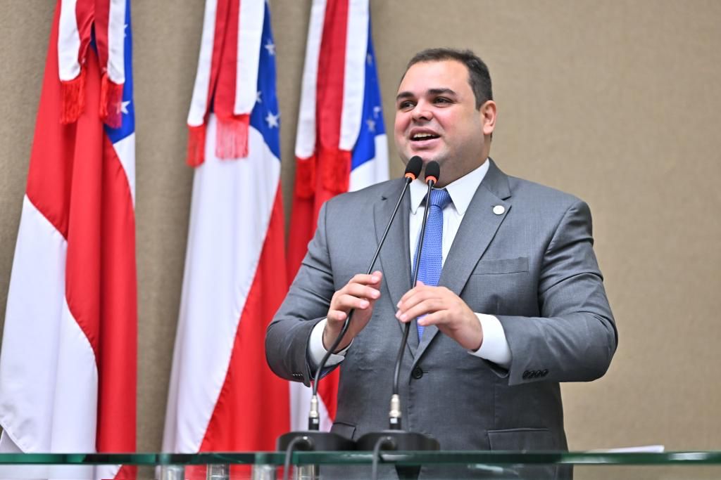 No momento, você está visualizando PL de Roberto Cidade reconhece as bandas da Bica, Difusora e Boulevard como patrimônio imaterial do AM