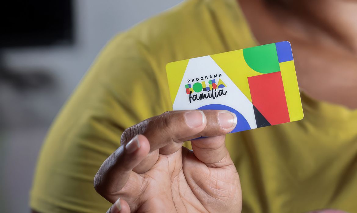 No momento, você está visualizando Caixa paga novo Bolsa Família a beneficiários com NIS de final 8