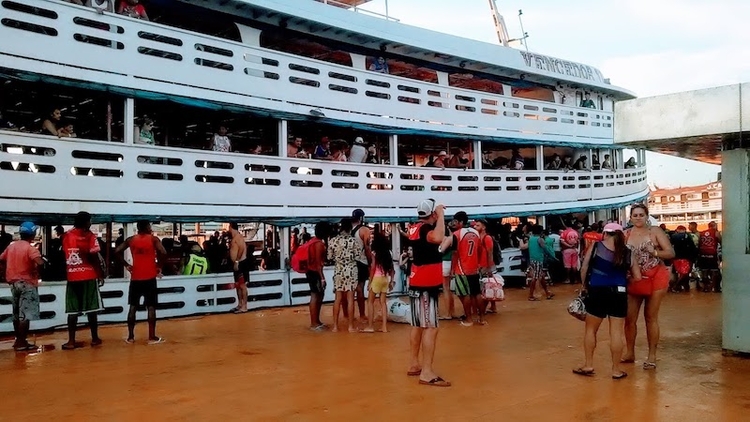 No momento, você está visualizando Deputado apresenta PL para que estudantes da rede pública tenham 50% de desconto no transporte fluvial no Amazonas