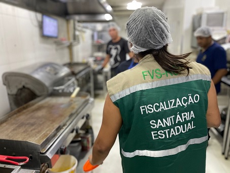No momento, você está visualizando Estabelecimento no centro é autuado com alimentos vencidos em Manaus