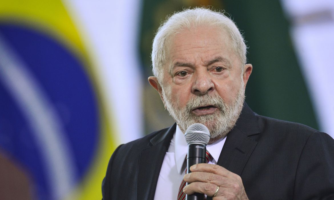 No momento, você está visualizando Lula defende resultado da Cúpula da Amazônia e seu documento final