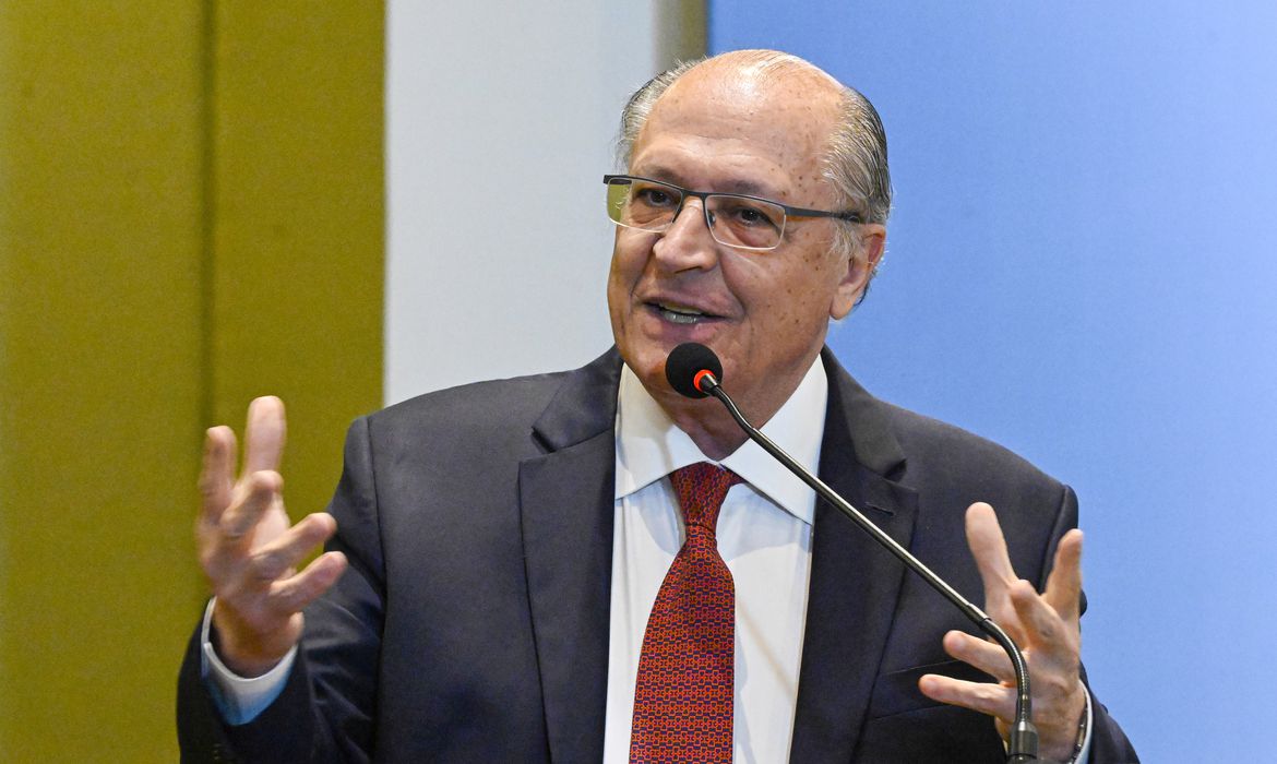 No momento, você está visualizando Alckmin: percentual de álcool na gasolina pode aumentar para 30%