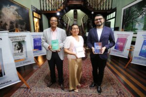 Leia mais sobre o artigo Prefeitura realiza noite de autógrafos com autores vencedores dos prêmios Literários Cidade de Manaus