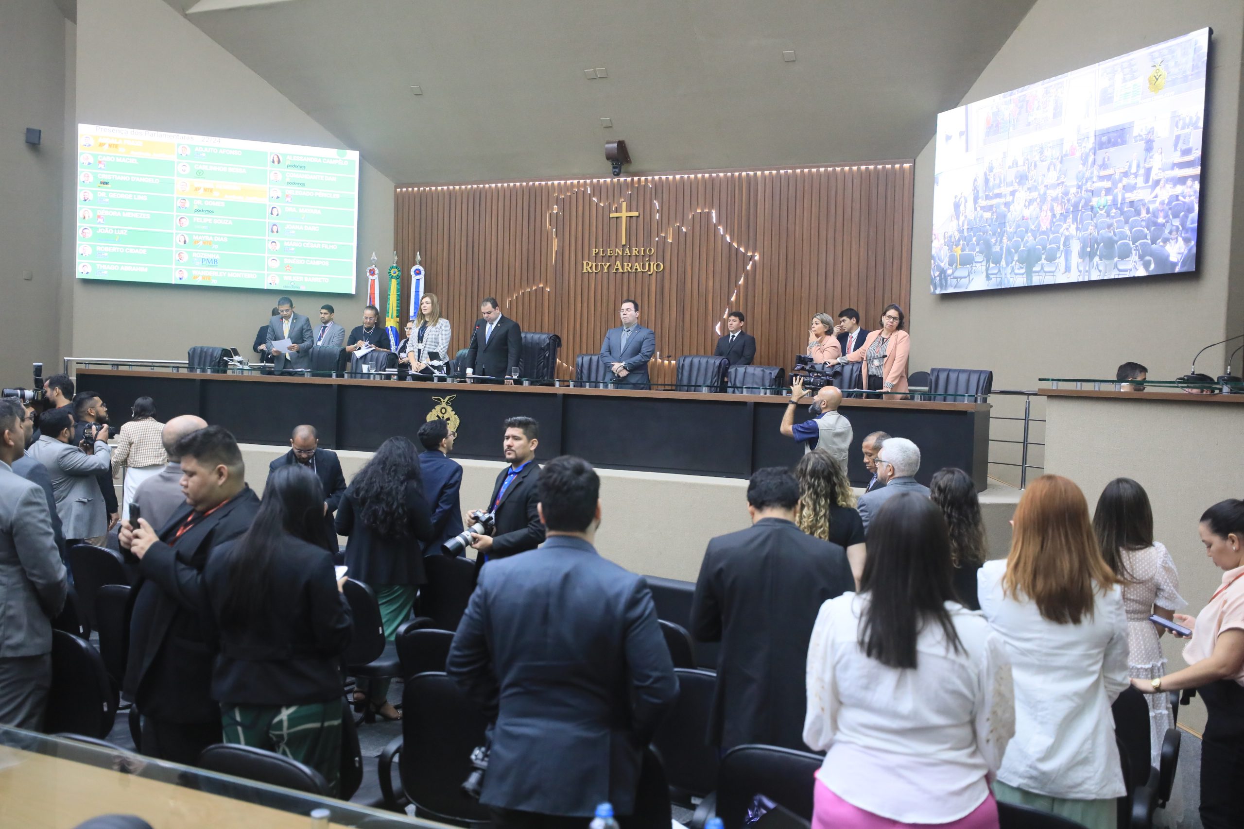 No momento, você está visualizando Deputados realizam votação e aprovam mais de 80 matérias na Aleam