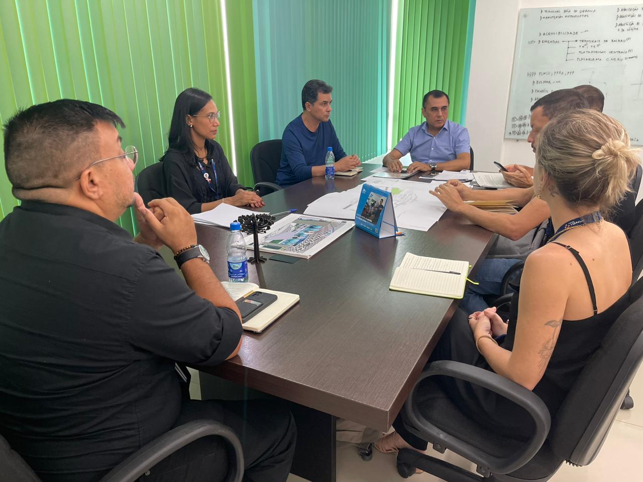 No momento, você está visualizando Cooperação técnica entre Prefeitura de Manaus e empresa gestora do aeroporto vai trazer mais segurança aos pedestres e ordenamento no trânsito