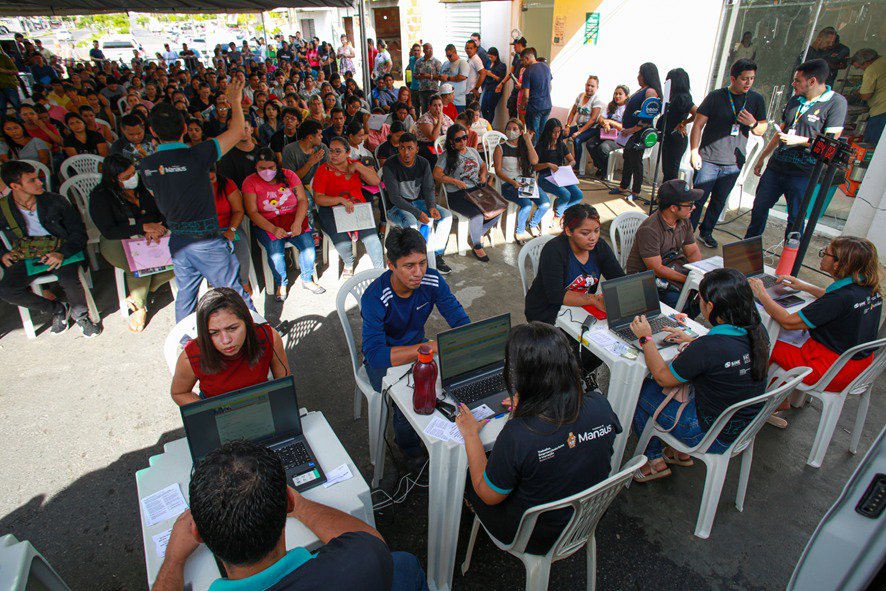 No momento, você está visualizando Prefeitura de Manaus promove ação itinerante do Sine em três bairros da cidade