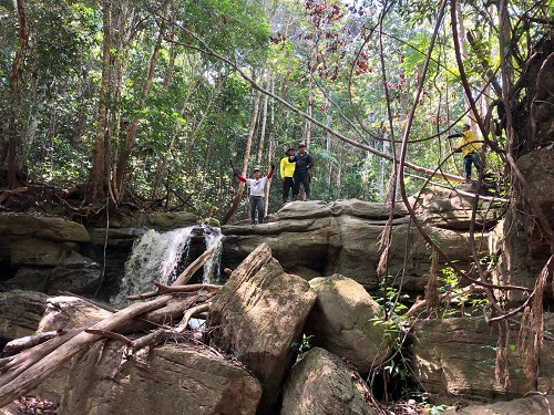 No momento, você está visualizando Airão Velho ganha nova trilha para visitação turística da Cachoeira de São Domingos