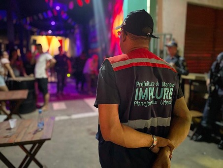 No momento, você está visualizando Evento é interditado por funcionar sem licença para som ao vivo