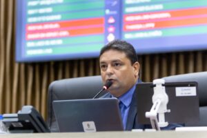 Leia mais sobre o artigo PL de Caio André defende Licença Menstrual para mulheres com endometriose