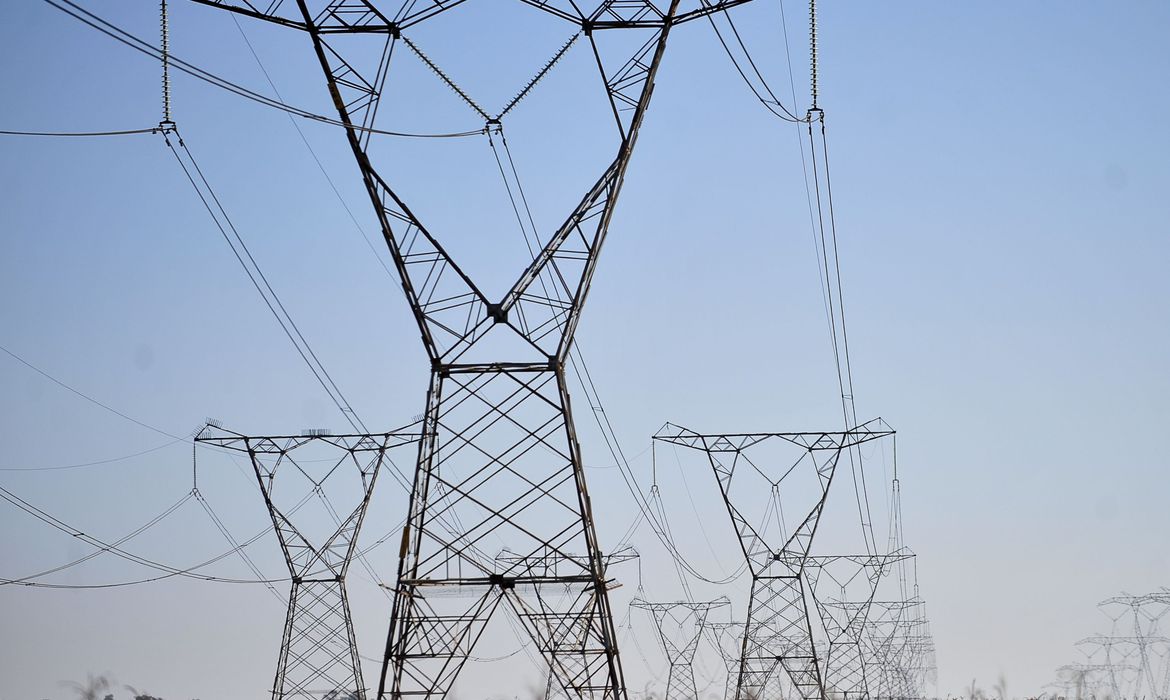 No momento, você está visualizando ONS confirma queda de energia em vários estados