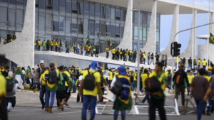 Leia mais sobre o artigo PF deflagra 15ª fase da Operação Lesa Pátria para identificação de participantes que financiaram e participaram dos ataques do dia 8 de janeiro