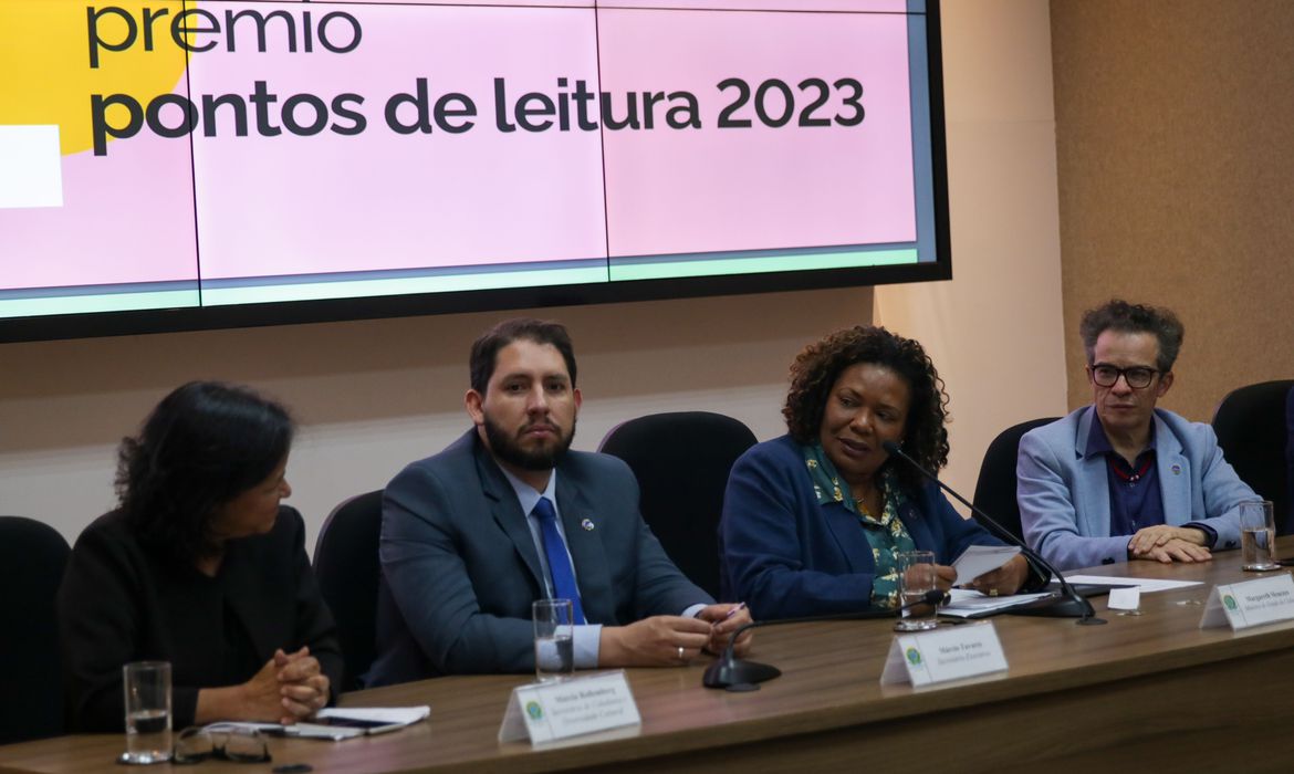No momento, você está visualizando Prêmio destina R$ 9 milhões para bibliotecas comunitárias