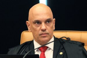 Leia mais sobre o artigo Moraes vota por tornar réus mais 70 envolvidos com atos golpistas