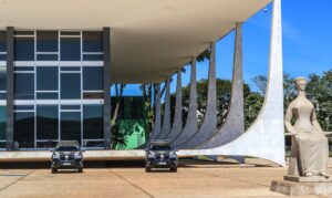 Leia mais sobre o artigo STF começa a julgar nesta segunda 70 denúncias sobre atos golpistas