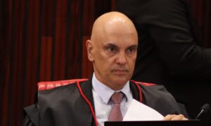 Leia mais sobre o artigo Moraes autoriza apreensão de eletrônicos e armas de deputada Zambelli