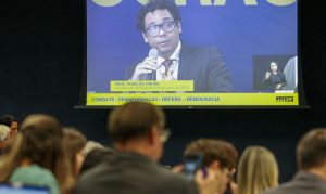Leia mais sobre o artigo Especialistas defendem obrigatoriedade de diploma para jornalistas