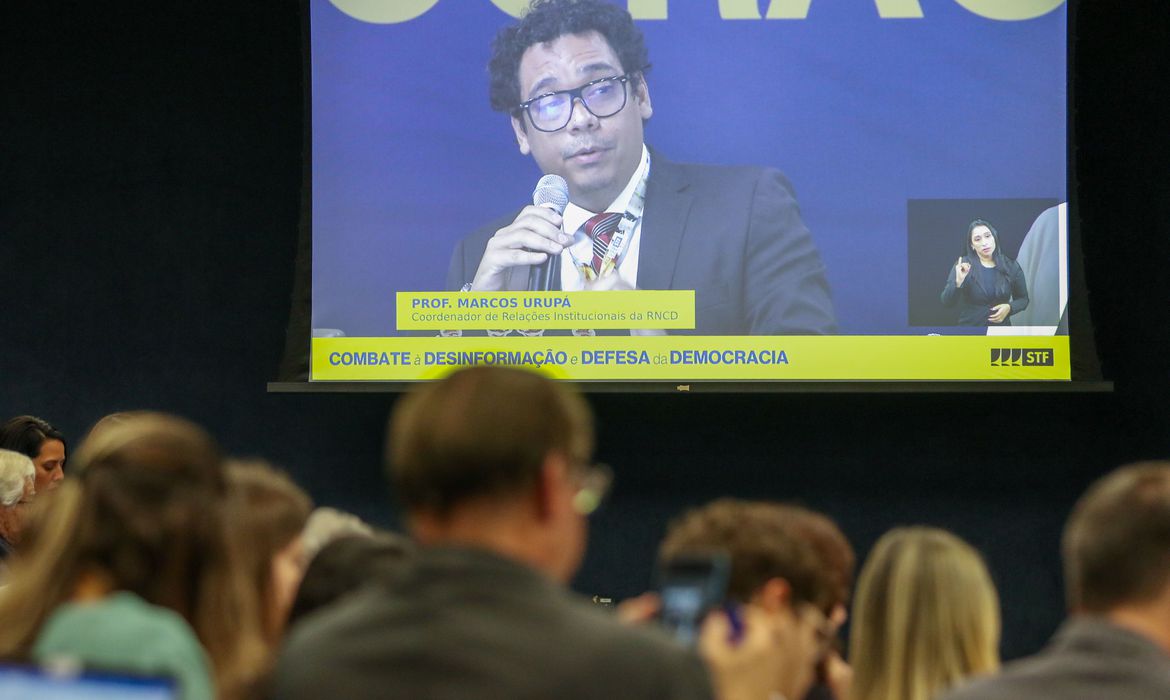 No momento, você está visualizando Especialistas defendem obrigatoriedade de diploma para jornalistas