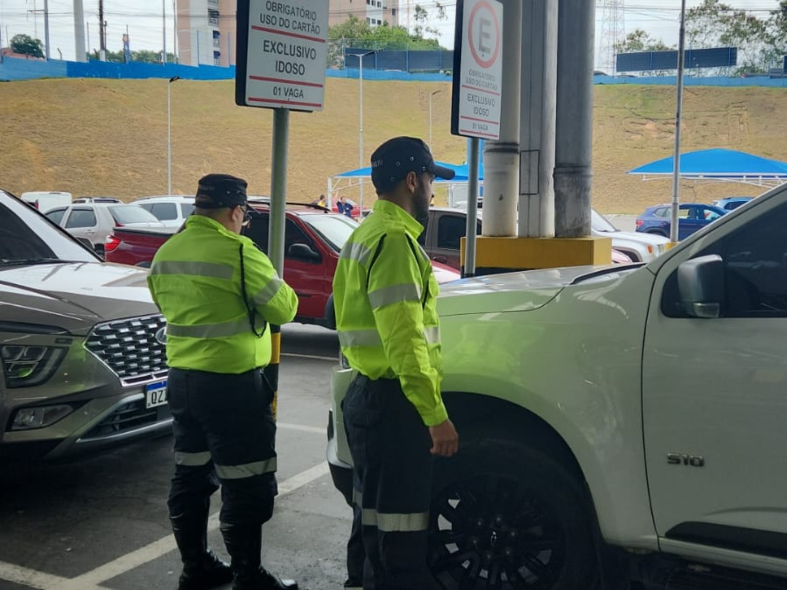 No momento, você está visualizando Prefeitura intensifica fiscalização em vaga especial e autua 31 por estacionamento irregular