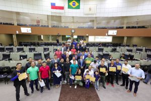 Leia mais sobre o artigo Mais de 100 atletas recebem homenagem ao ‘Dia do Jiu-Jitsu’ na Câmara de Manaus