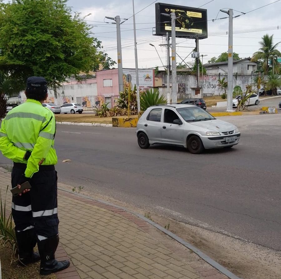 No momento, você está visualizando Agentes intensificam fiscalização para coibir retorno irregular e prevenir sinistros de trânsito