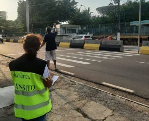 Leia mais sobre o artigo Prefeitura realiza pesquisa na avenida Ephigênio Salles sobre ampliação do espaço de espera para pedestres 