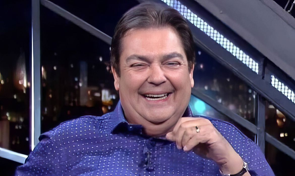 No momento, você está visualizando Faustão tem recuperação boa e é transferido para o quarto em SP