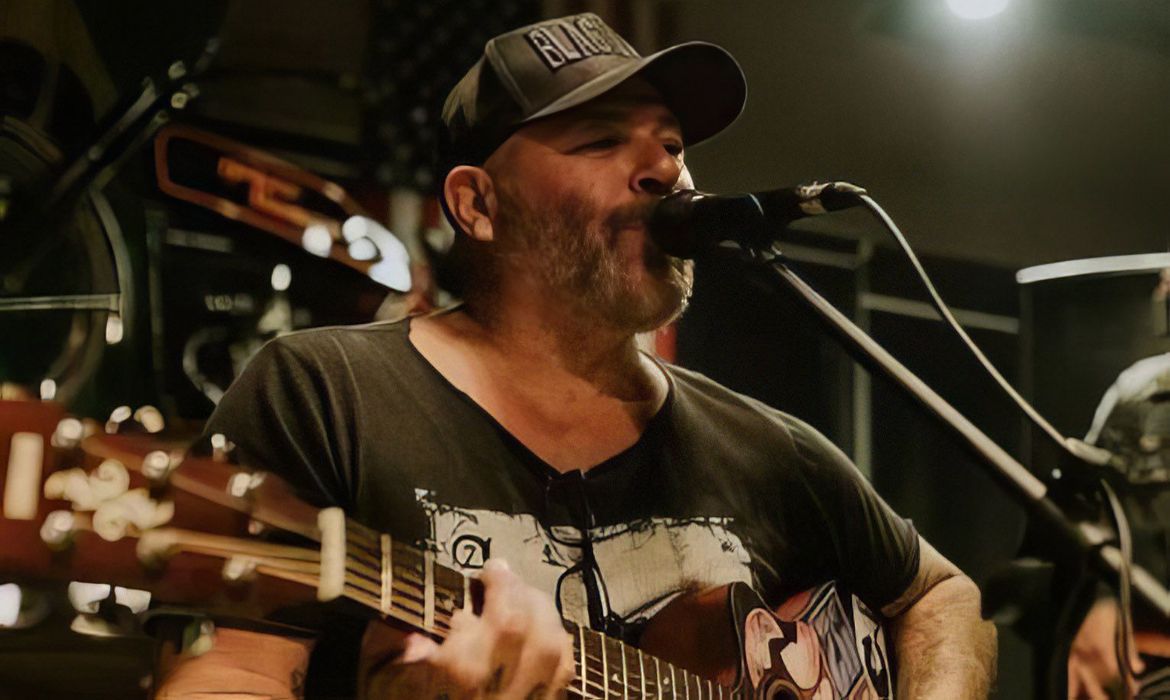 No momento, você está visualizando Músico do Ultraje a Rigor, baleado na cabeça, apresenta quadro grave
