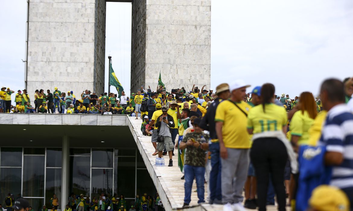 No momento, você está visualizando PGR reitera pedido de condenação de mais 40 pessoas por atos golpistas