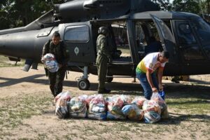 Leia mais sobre o artigo Amazonas atua no apoio logístico da ajuda humanitária para comunidades ribeirinhas de Alvarães