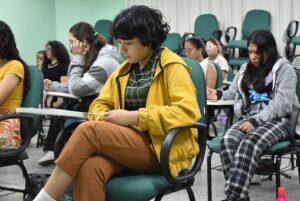 Leia mais sobre o artigo Mais de 23 mil pessoas iniciam a disputa por vagas no Vestibular da UEA