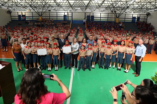 No momento, você está visualizando Escola bilíngue do Amazonas recebe o selo Label France Education pela qualidade de ensino da língua francesa