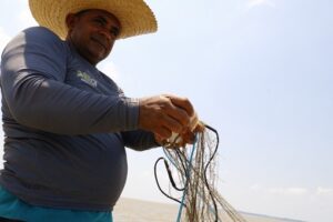 Leia mais sobre o artigo MP institui auxílio a pescadores profissionais artesanais de municípios do Amazonas