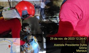 Leia mais sobre o artigo Em ação rápida, bombeiros evitam propagação de incêndio em casa no bairro da Glória