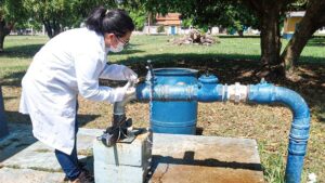 Leia mais sobre o artigo Novos relatórios da Cosama e FVS-RCP confirmam a permanência do problema de contaminação da água em Parintins