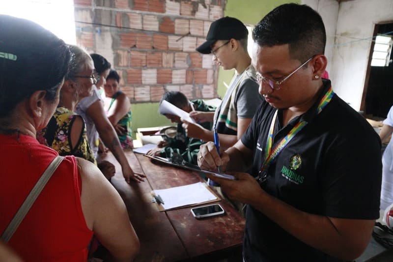No momento, você está visualizando Governo do Amazonas dá assistência a famílias atingidas por incêndio na zona sul de Manaus 