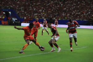 Leia mais sobre o artigo Mais de 44 mil torcedores lotam a Arena da Amazônia no primeiro jogo de 2024