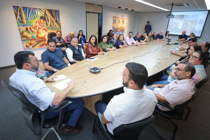 No momento, você está visualizando Wilson Lima dá continuidade a tratativas com médicos para a manutenção dos serviços de saúde
