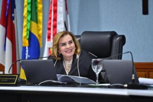 Leia mais sobre o artigo Yara Amazônia Lins completa 100 dias de gestão à frente do TCE-AM